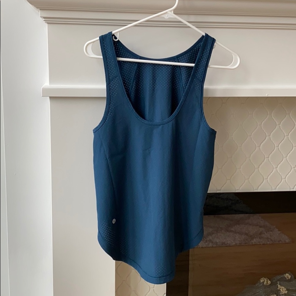 Lululemon tank